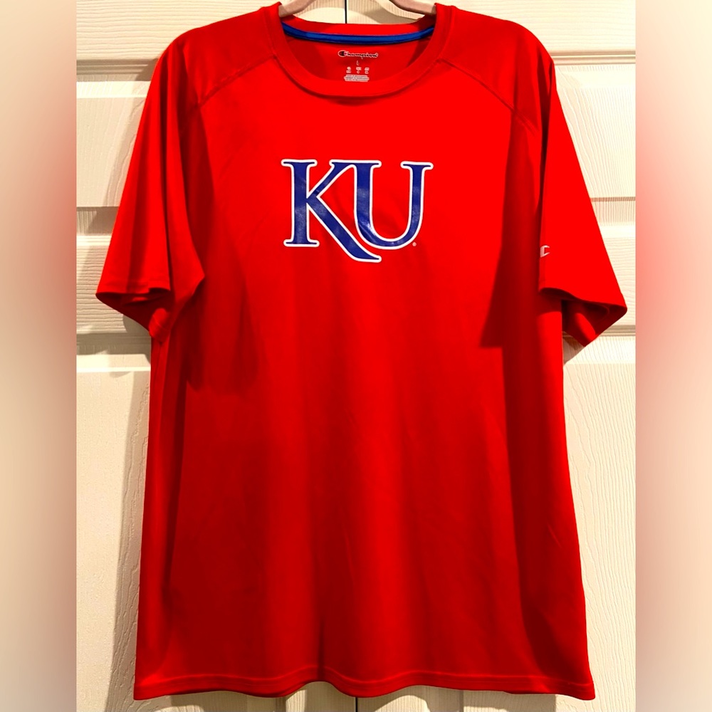 University of Kansas champion t-shirt. EUC.  Size Large